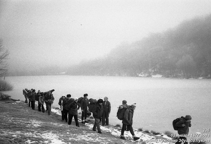 Краснолесье, озеро на Тавеле. Туристы Дворца Пионеров 02 января 1977