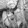 Лесник Мамыкин Василий Павлович с лошадью на стоянке родника Ак-Чокрак