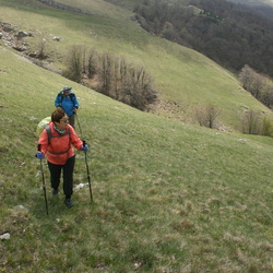 Перевал Партенит Западный. Тропа на западном склоне и окрестности. Фото