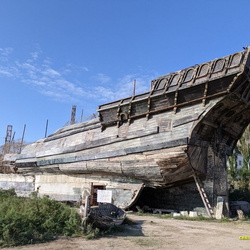 Корабль на Бугазе. Общие виды