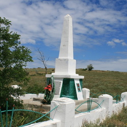 Памятник Бондаренко