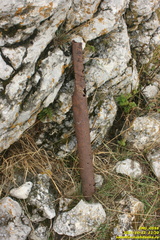 Урочище Уч-Кош, разные находки под скалами