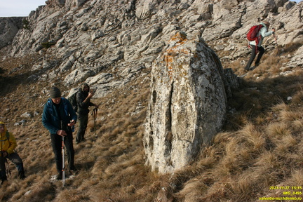 Камень в Хызыл-Хош (Пещерный натёк на Гурзуфской яйле)