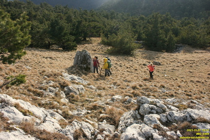 Камень в Хызыл-Хош (Пещерный натёк на Гурзуфской яйле)