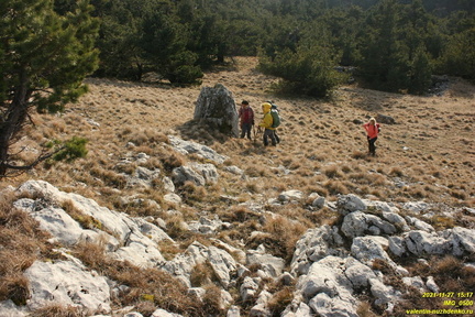 Камень в Хызыл-Хош (Пещерный натёк на Гурзуфской яйле)