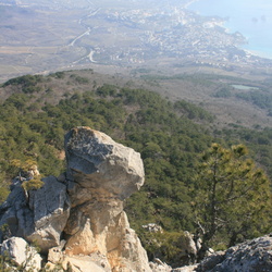 Столб под Шаан-Кая, склон Никитской яйлы